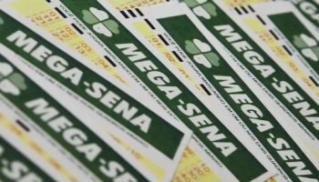 Para jogar na Mega-Sena, é preciso escolher de 6 a 20 números — Foto: Para jogar