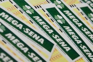 Mega-Sena sorteia prêmio de R$ 42 milhões neste sábado — Foto: Mega-Sena sorteia