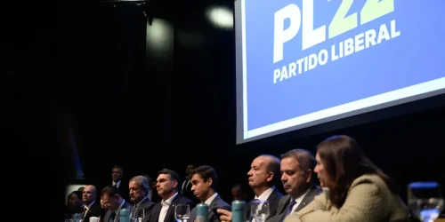 membros-do-partido-liberal-se-reunem-para-discutir006443100202606032227.webp.webp
