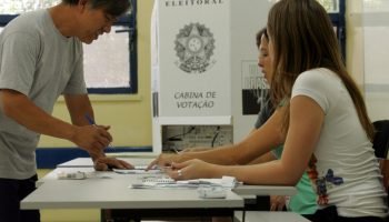 mesarios-1-750x500-1