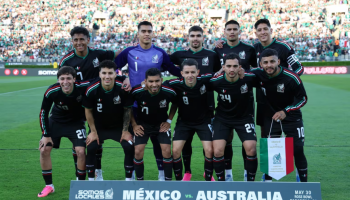 mexico-national-team-lineup-vs-australia-at-rose-bowl-1216x720-1