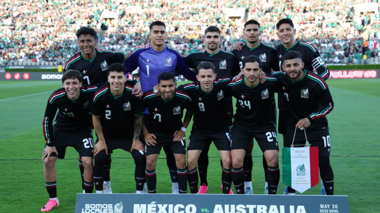 mexico-national-team-lineup-vs-australia-at-rose-bowl-1216x720-1