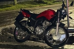 motociclista-ferido-colisao-frontal-carro-chuva-sao-jose-dos-pinhais-1-960x592-1