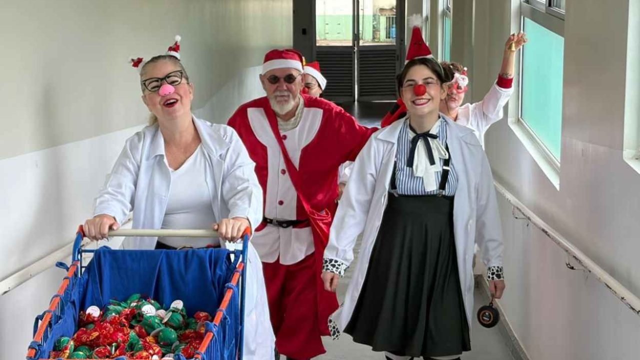 Cia do Riso visita hospitais de Foz do Iguaçu — Foto: H2FOZ