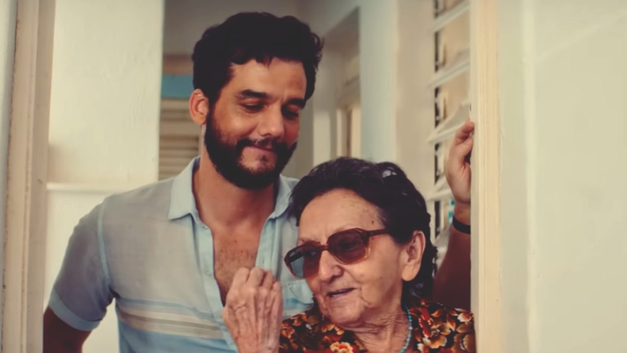 Wagner Moura e Tânia Maria em O Agente Secreto — Foto: 1 de 1 Wagner Moura e Tân