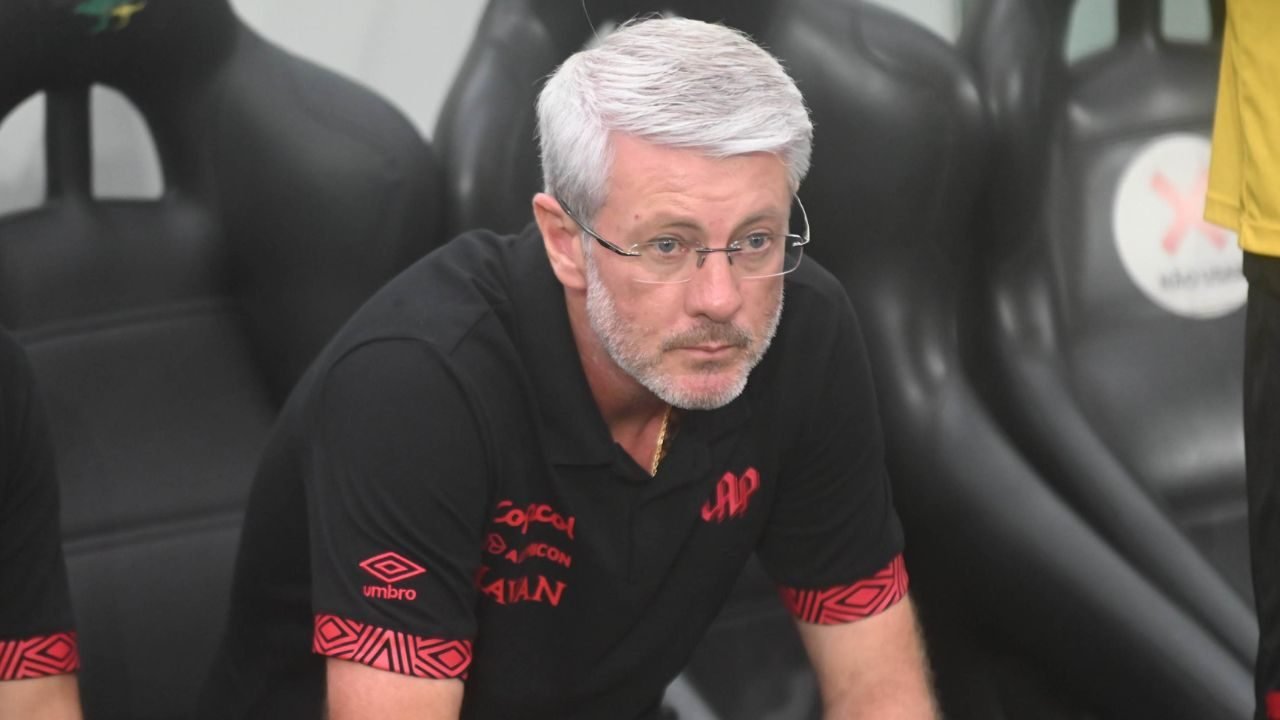 odair-hellmann-athletico-londrina