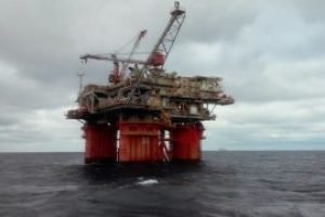 oil-rig-5232047_640-300x180-1