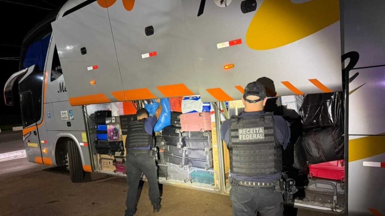 onibus-turismo-retido-foz-do-iguacu