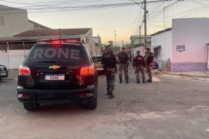 Megaoperação no Parolin mira organização criminosa suspeita de tráfico de drogas