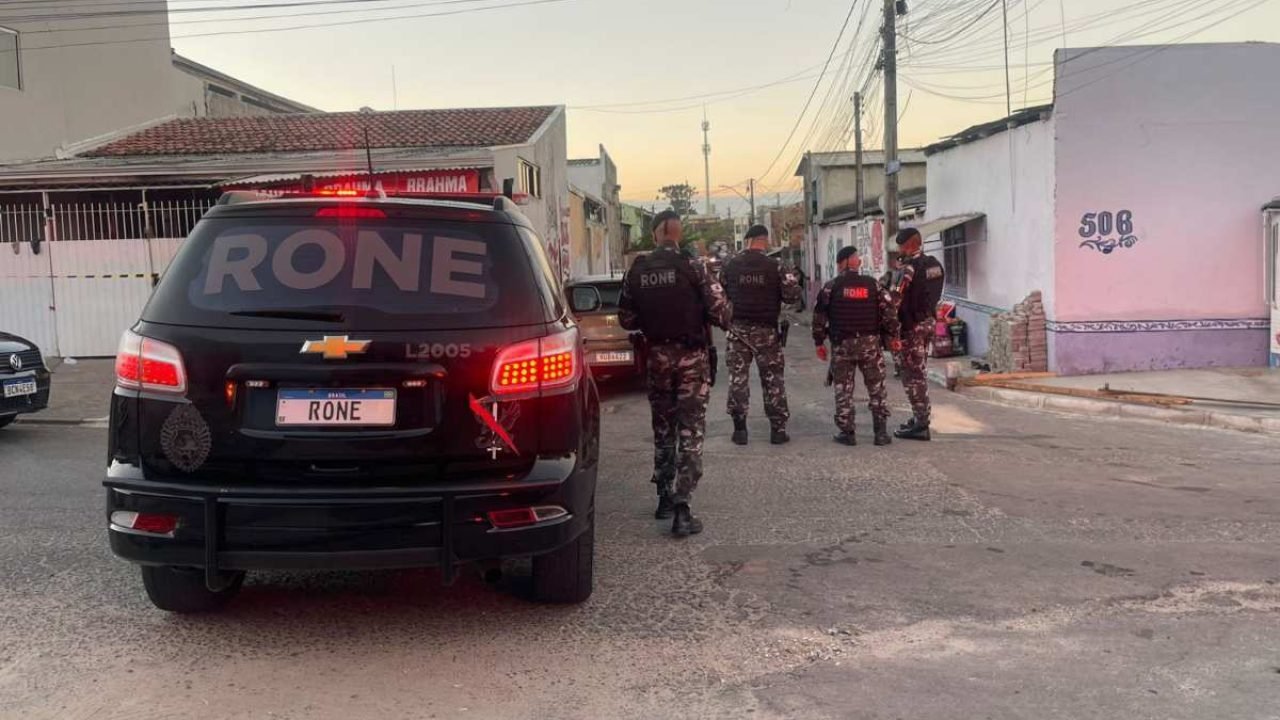 Megaoperação no Parolin mira organização criminosa suspeita de tráfico de drogas