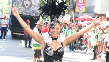 Paolla Oliveira no Cordão da Bola Preta, no Rio de Janeiro — Foto: 1 de 1 Paolla