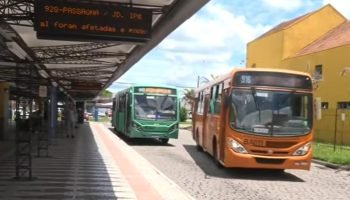 paralisacao-onibus-curitiba-salario