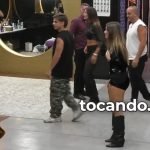 Foto: 1 de 1 Participante do Gran Hermano corre pelado para atender Big Fone - M
