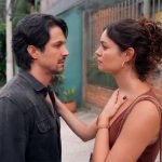 Foto: 1 de 1 Paulinho (Rômulo Estrela) e Gerluce (Sophie Charlotte) em Três Graç