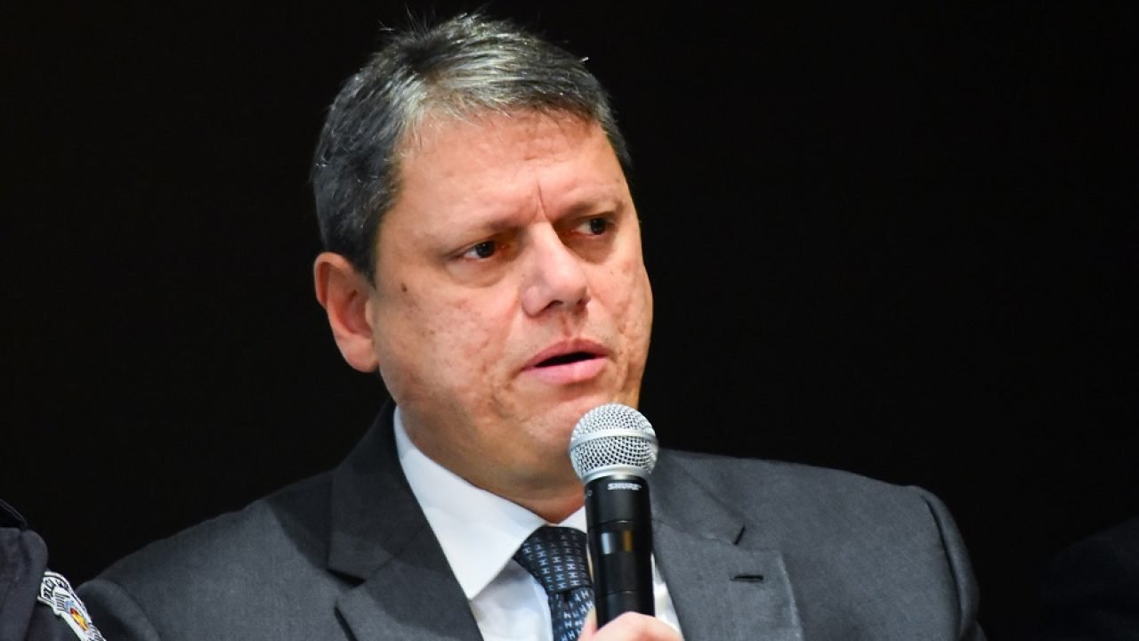 Tarcísio confirma 8 mortes em ação da PM no Guarujá: 'Não houve excesso'