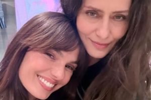 Foto: 1 de 1 Maria Fernanda Cândido e Isis Valverde brilham em festa pré-Oscar -