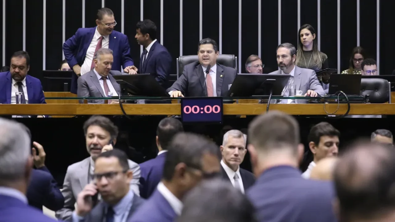 plenario-sessao-congresso-27-11-25006446660202606072321.webp.webp