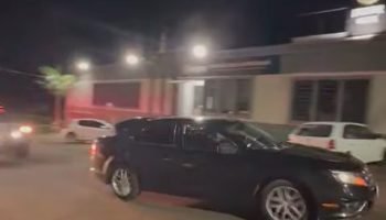 Momento da chegada do veículo de luxo que seria de "delivery" na 2a. SDP (Reprodução/Blog Meia Hora)