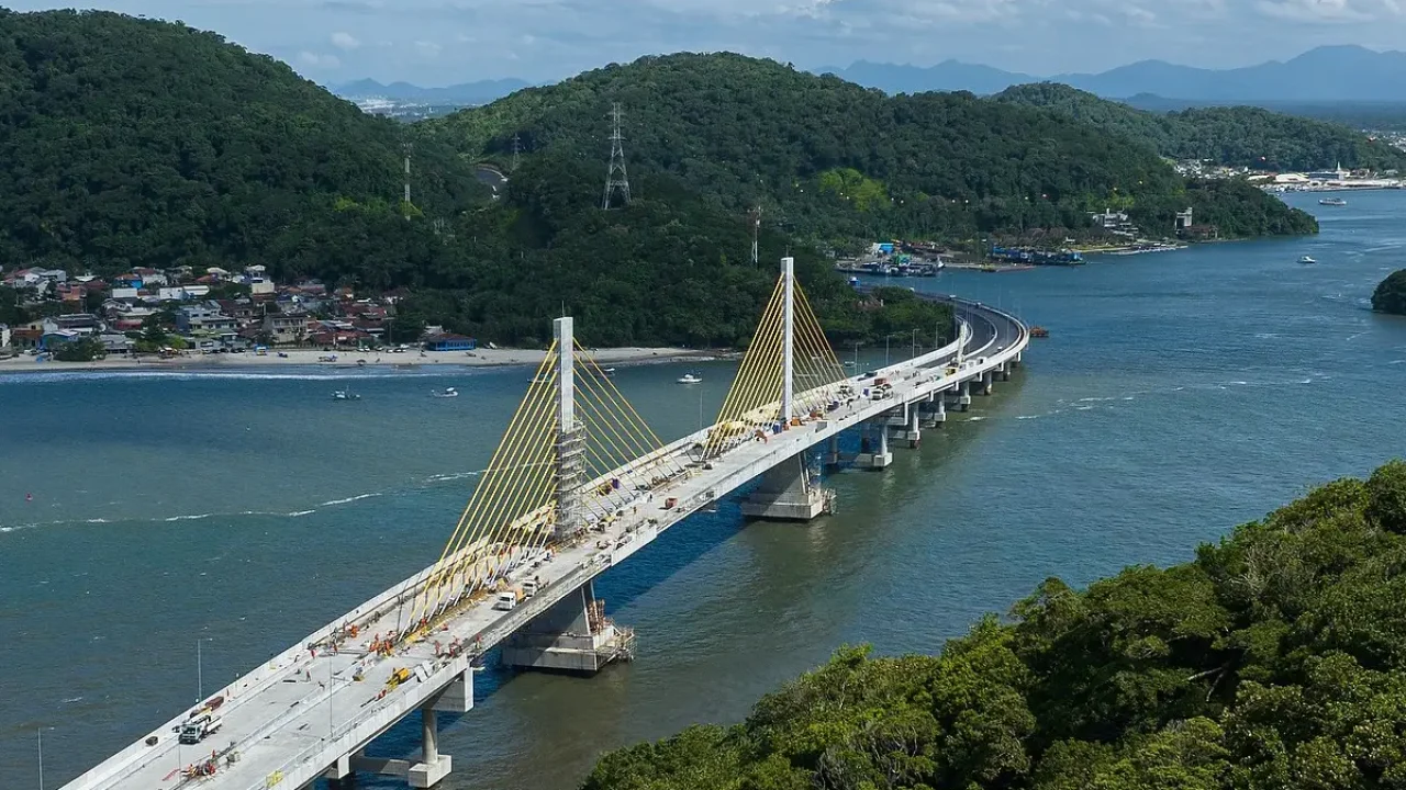 Foto: Governador Ratinho Junior anuncia entrega da Ponte de Guaratuba para 29 de