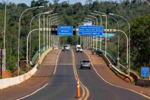 Desvio na Ponte Tancredo Neves Brasil-Argentina — Foto: Arte: DER-PR