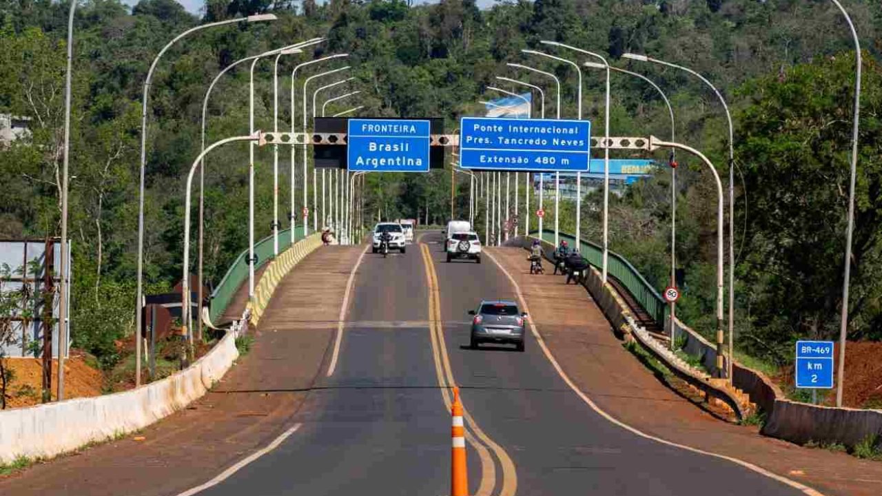 Desvio na Ponte Tancredo Neves Brasil-Argentina — Foto: Arte: DER-PR
