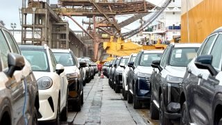 porto-de-paranagua-e-lider-em-movimentacao-de-veic006795980202610271852.jpg