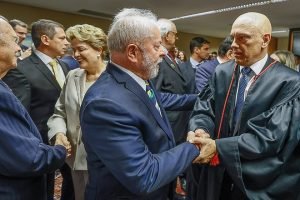 posse-tse-moraes-lula-dilma-ricardostuckert-2-750x440-1