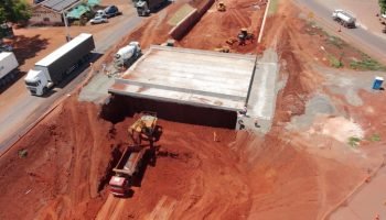 Obra do novo viaduto de Lerroville na PR-445 em Londrina — Foto: Governo do Para