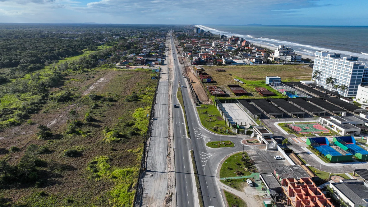 O projeto prevê a duplicação de 14,28 quilômetros da PR-412 com pavimento rígido
