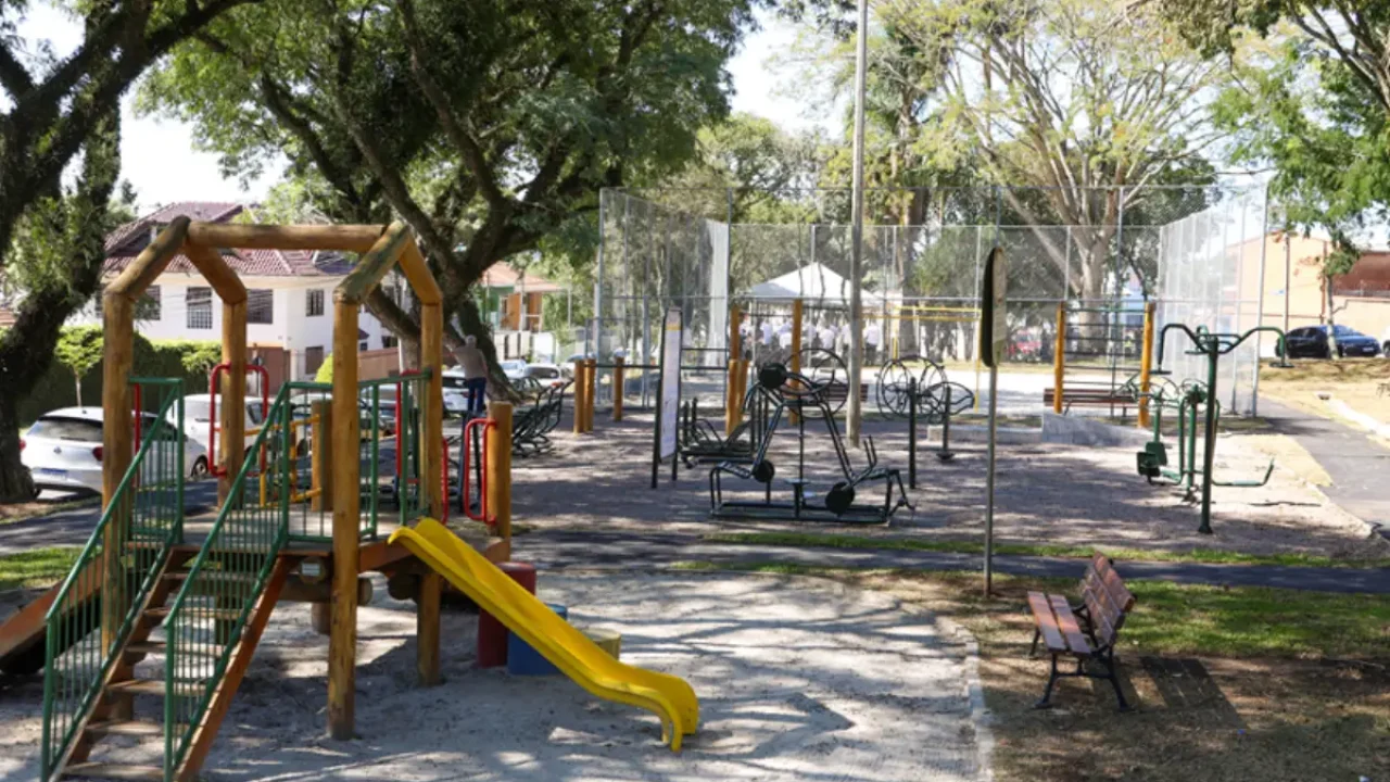 Curitiba acaba de ganhar uma praça de lazer e convivência novinha em folha (Foto