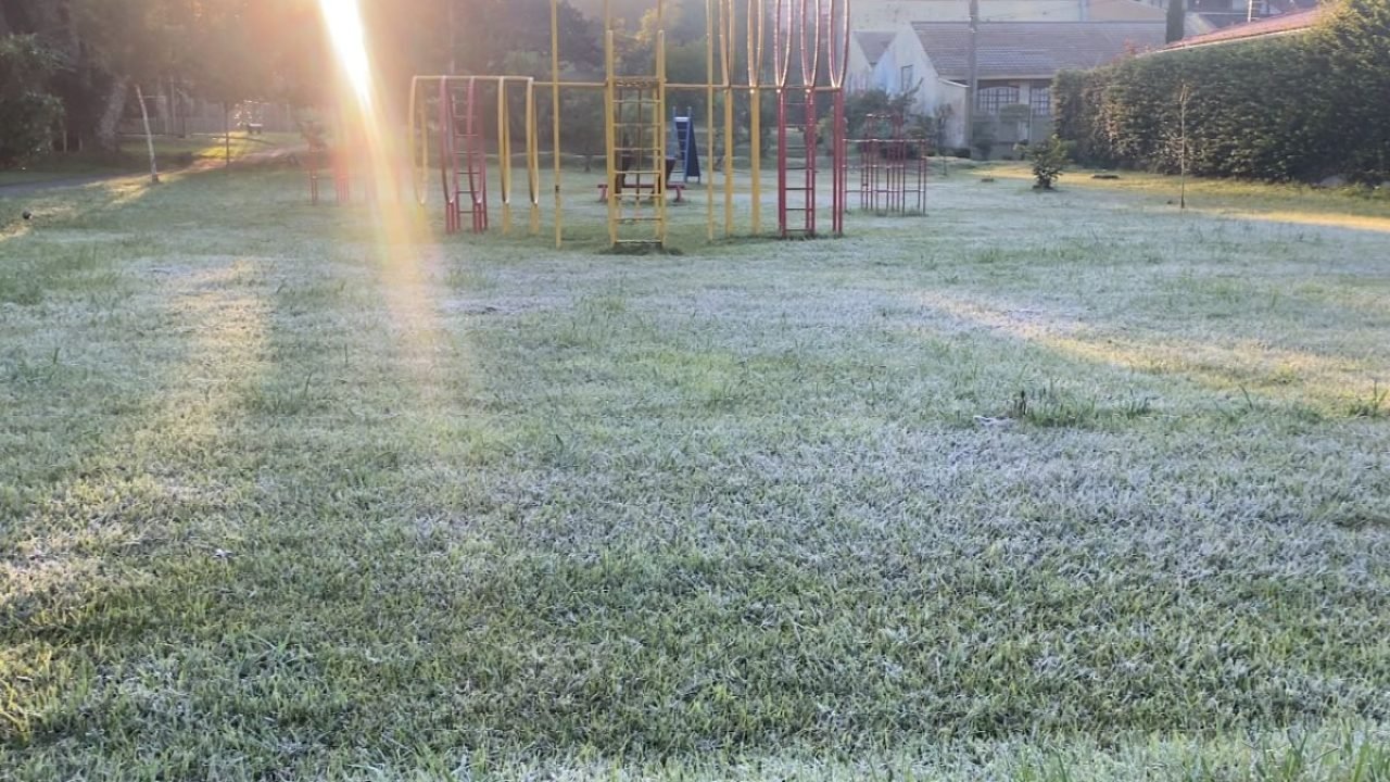 O cenário gelado deve continuar ao longo dos próximos dias. — Foto: O cenário ge
