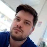 Veículo onde professor foi encontrado morto, no centro de São Mateus do Sul — Fo