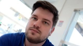 Veículo onde professor foi encontrado morto, no centro de São Mateus do Sul — Fo