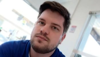 Veículo onde professor foi encontrado morto, no centro de São Mateus do Sul — Fo