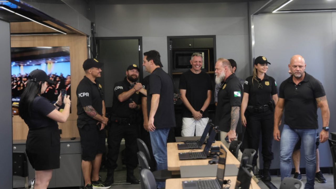 Forças de segurança recebem novos equipamentos para o Verão Maior — Foto: Govern