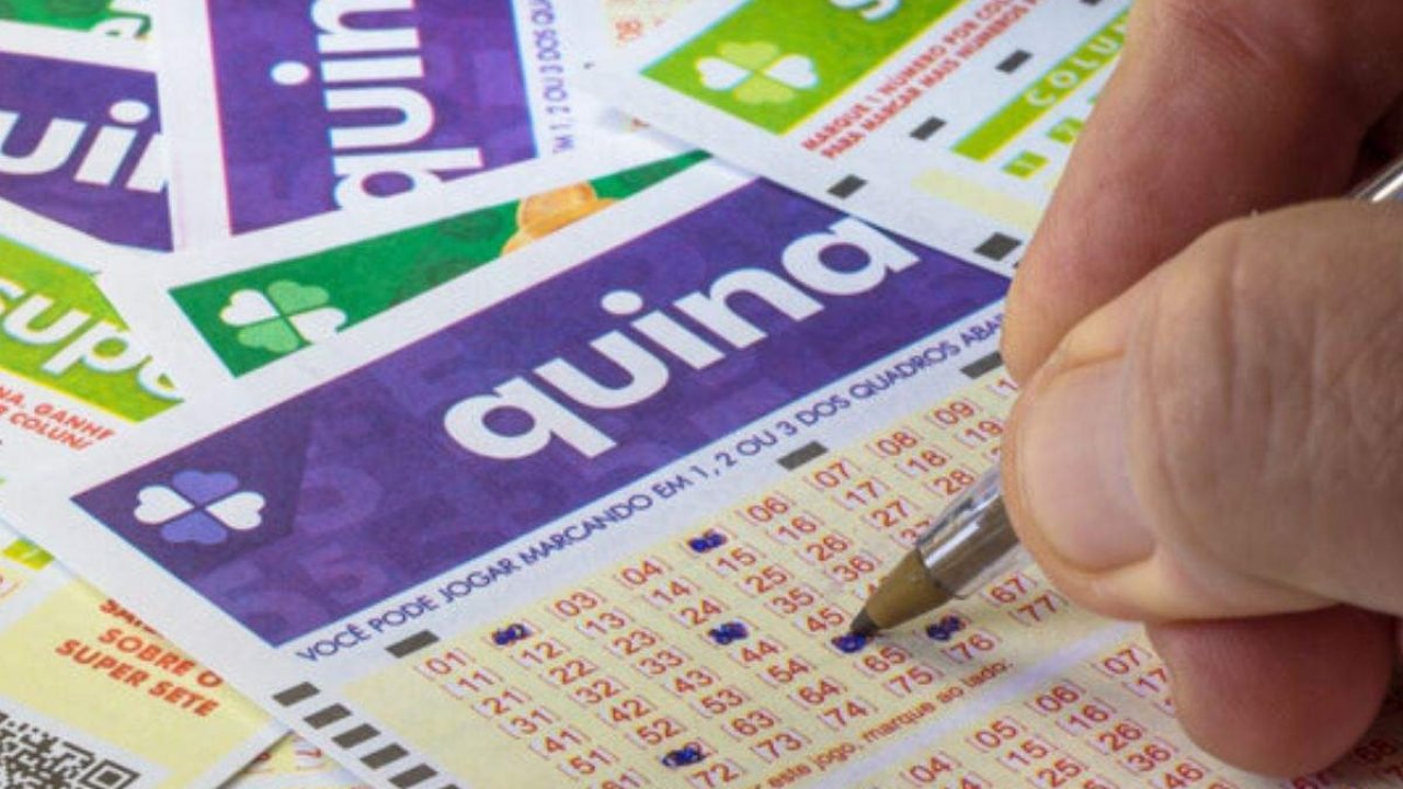 72 apostas em todo o país acertaram quatro dezenas na Quina — Foto: 72 apostas e