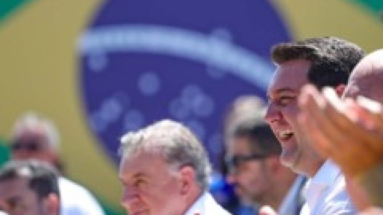 Foto: Ratinho Junior deve renunciar ao cargo de governador até 4 de abril se qui