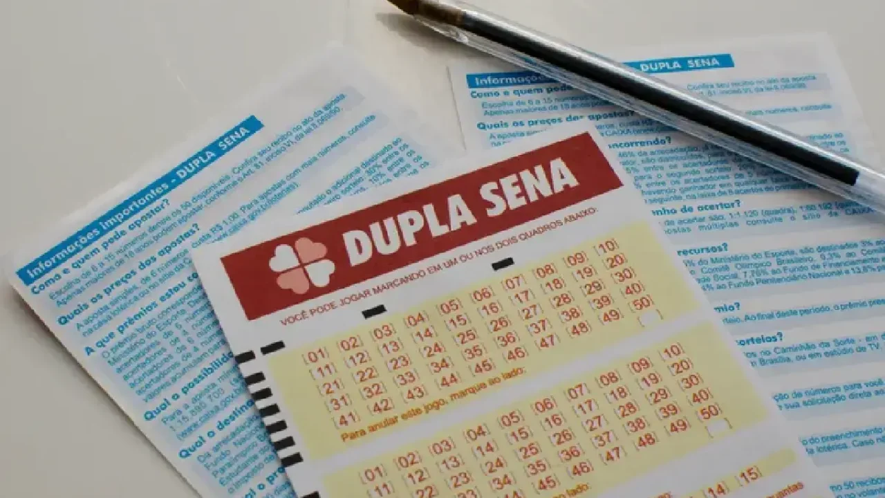 Os sorteios da Dupla Sena acontecem três vezes por semana — Foto: Os sorteios da