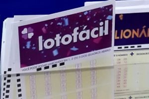 O jogador escolhe entre 15 e 20 números dentre os 25 disponíveis no volante. — F