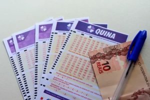 A aposta mínima, com cinco dezenas, custa R$ 3. — Foto: A aposta mínima, com cin