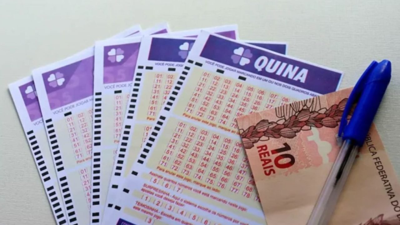 A aposta mínima, com cinco dezenas, custa R$ 3. — Foto: A aposta mínima, com cin