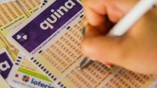 A aposta mínima, com cinco dezenas, custa R$ 3. — Foto: A aposta mínima, com cin