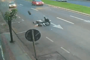 roda-caminhao-atinge-motociclista-londrina-dez-dezembro-960x592-1