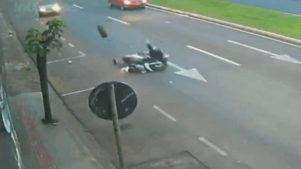 roda-caminhao-atinge-motociclista-londrina-dez-dezembro-960x592-1