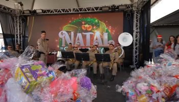 Campanha do Brinquedo RPC Sesc — Foto: H2FOZ