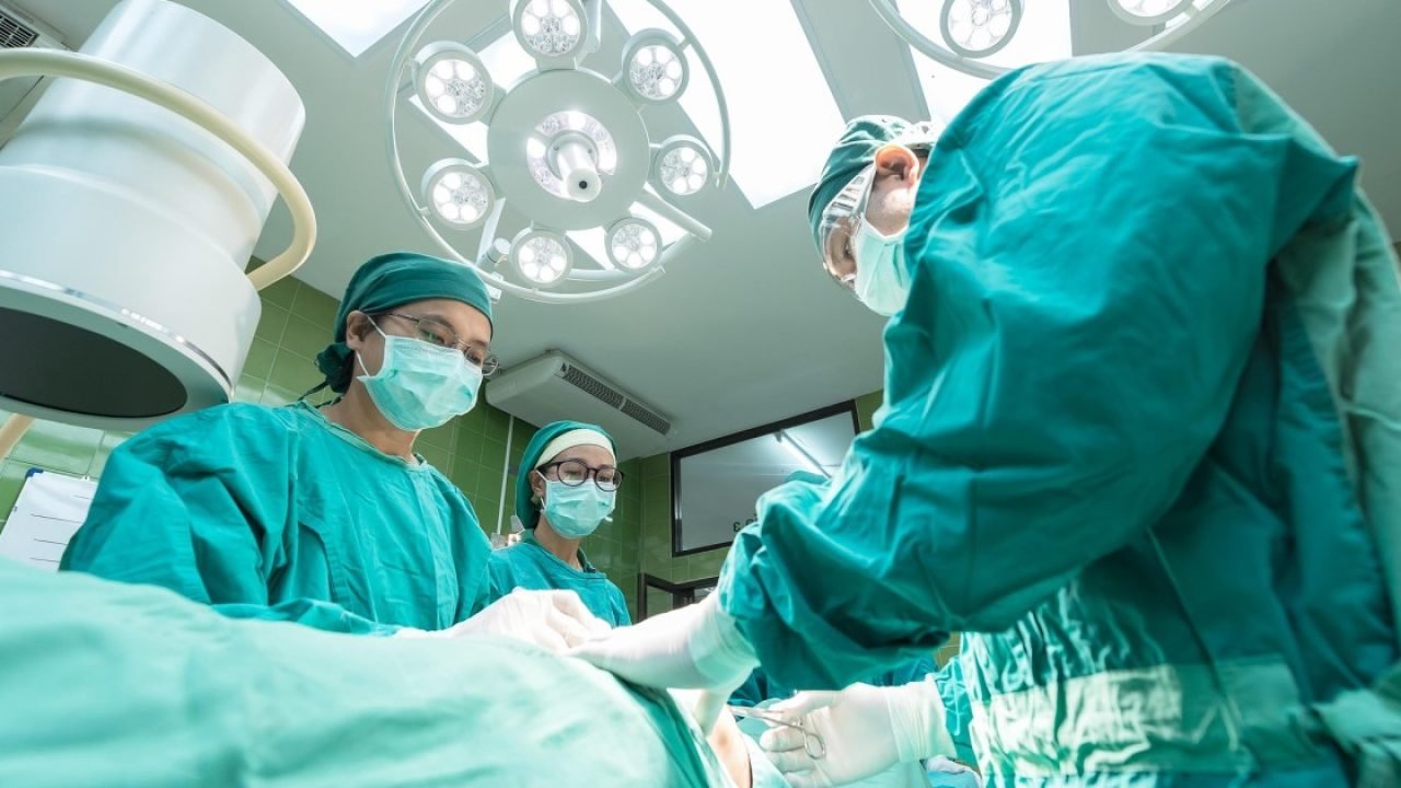 sasint-surgery-1807541_1920