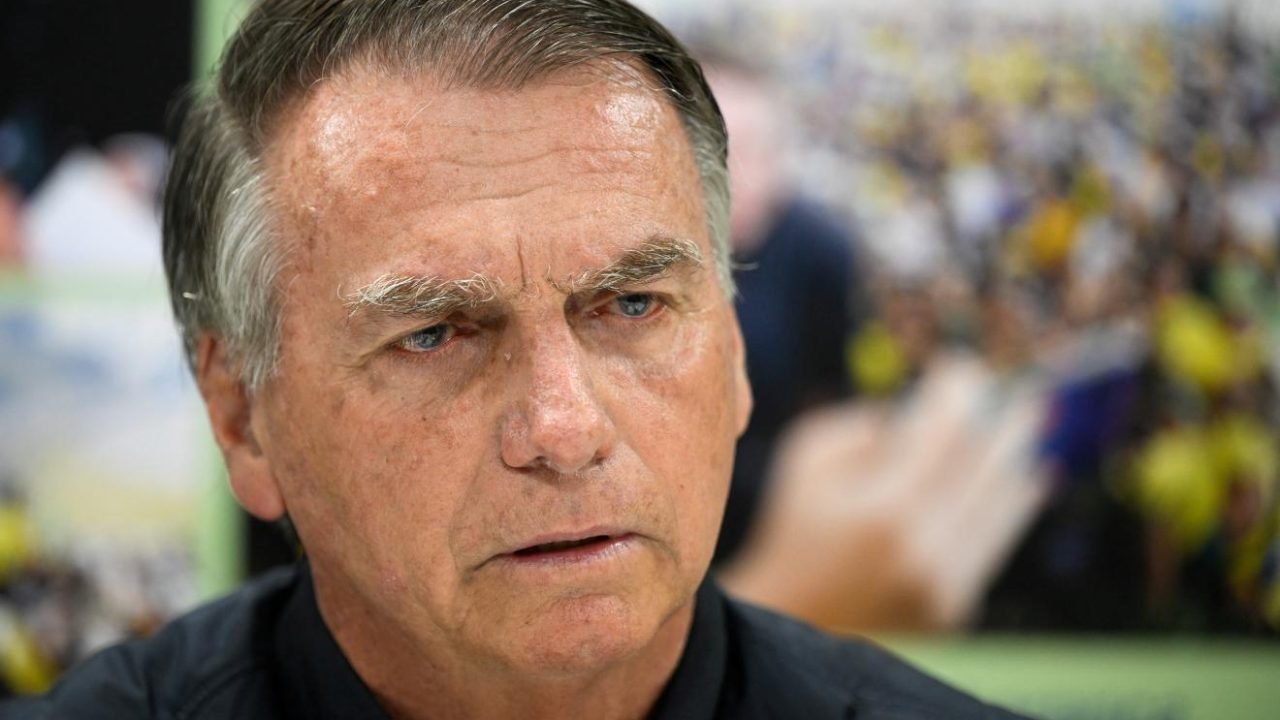 sciVy5Xd-bolsonaro-cirurgia-solucos
