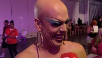 Ikaro Kadoshi e Grag Queen comandaram o palco principal da DragCon Brasil — Foto