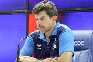 tcheco-dilema-parana-clube