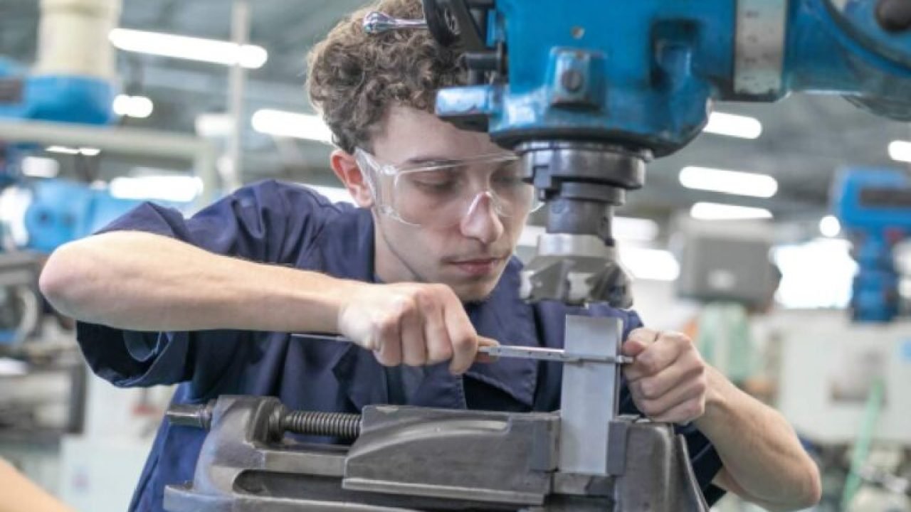 tecnico-em-mecanica-carreira-mercado-768x518-1